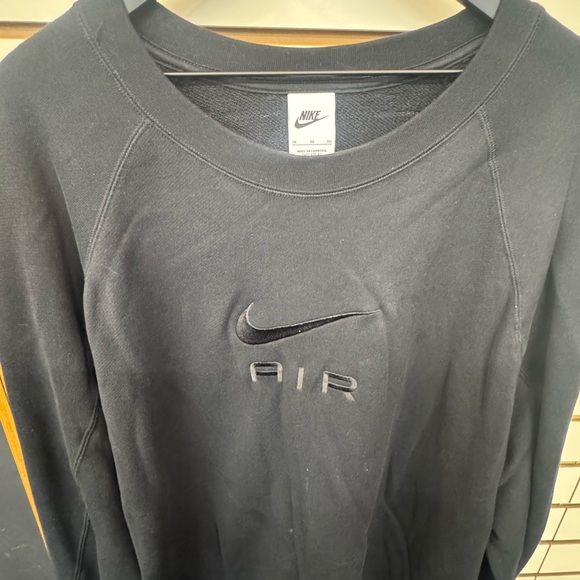 Nike Men's Black Crewneck Sweater - Picture 4 of 4
